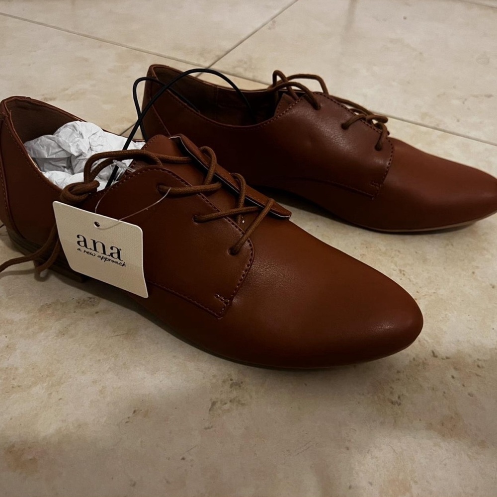 New A.N.A. Brown Oxford Shoes Size 9.5